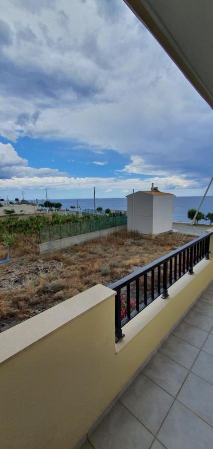 Eirini Apts On The Beach Psari Forada Ngoại thất bức ảnh