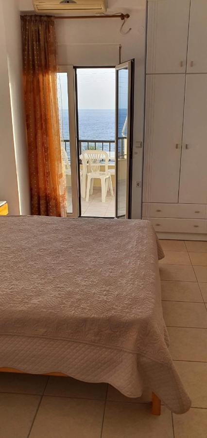 Eirini Apts On The Beach Psari Forada Ngoại thất bức ảnh