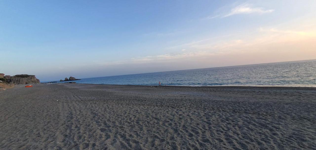 Eirini Apts On The Beach Psari Forada Ngoại thất bức ảnh