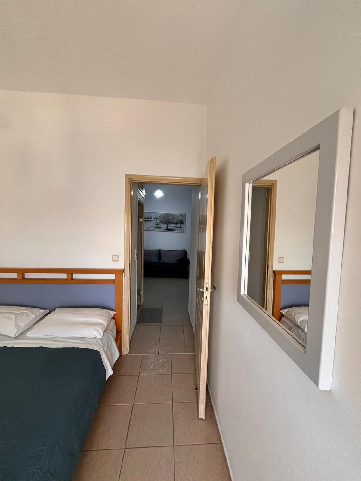 Eirini Apts On The Beach Psari Forada Ngoại thất bức ảnh